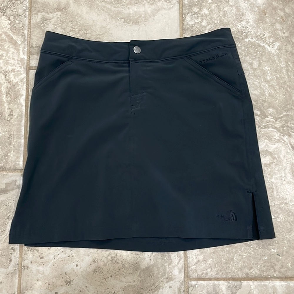 The North Face TNF APEX Black Hiking Skirt Sz 2